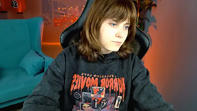 Snapshot of LolaAsmus chatting on October 16, 2025, 7:49 am LolaAsmus online show from October 16, 2025, 7:49 am