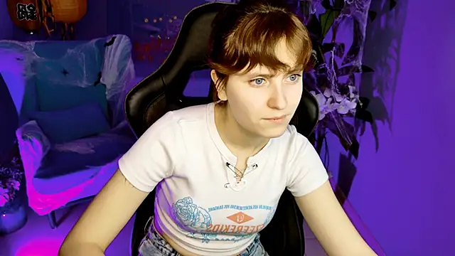 Snapshot of LolaAsmus chatting on October 23, 2025, 5:28 am LolaAsmus online show from October 23, 2025, 5:28 am