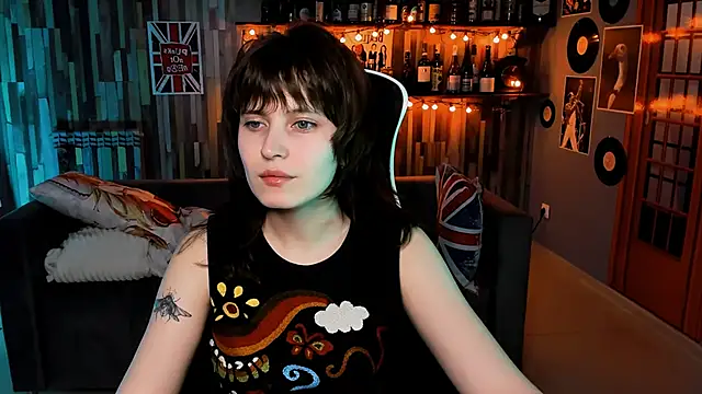 LolaAsmus online show from April 17, 2026, 11:46 am