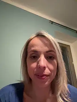 Annelibre online show from February 20, 2025, 10:15 pm