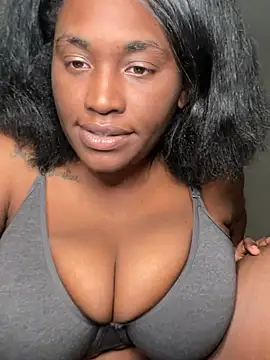 Stacy Raine online show from February 3, 2026, 11:21 pm