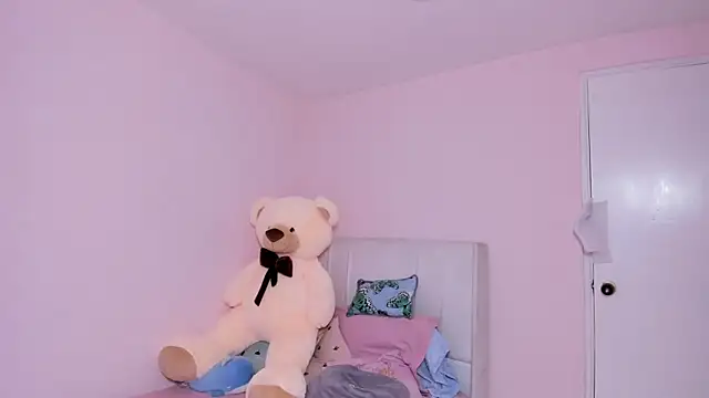 Snapshot of playsecrets chatting on March 17, 2025, 6:53 pm playsecrets online show from March 17, 2025, 6:53 pm