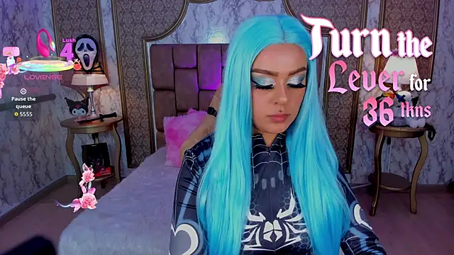 SoffiQueen online show from October 13, 2025, 5:58 pm