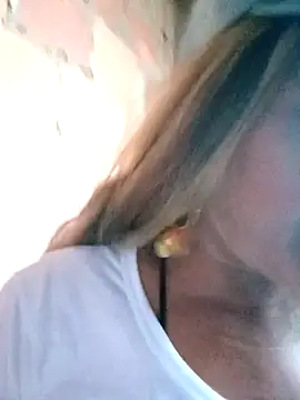 SaraaJhons online show from December 13, 2025, 8:04 pm