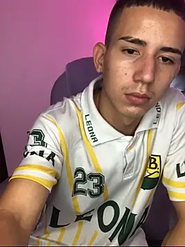 JackSwan18 online show from October 10, 2025, 3:18 am