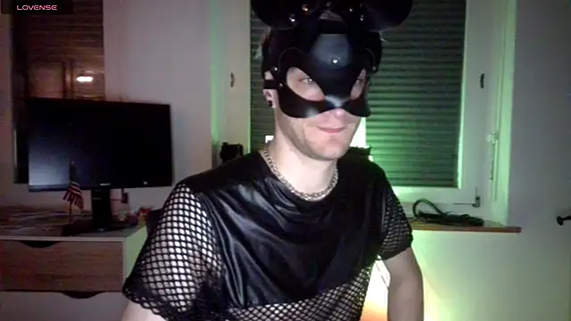 Snapshot of Angelbunn chatting on February 23, 2025, 3:24 am Angelbunn online show from February 23, 2025, 3:24 am