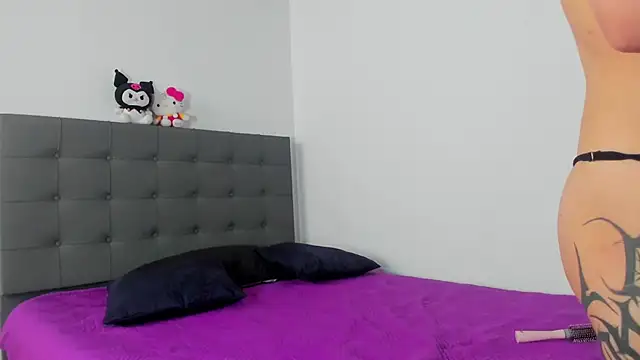 Snapshot of petty_effy chatting on January 15, 2025, 5:58 pm petty effy online show from January 15, 2025, 5:58 pm