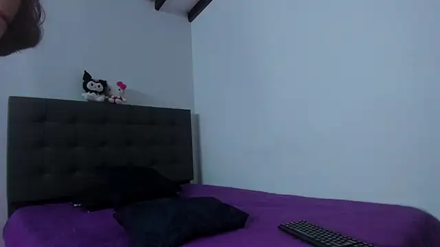 Snapshot of petty_effy chatting on January 18, 2025, 12:24 am petty effy online show from January 18, 2025, 12:24 am