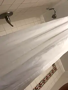 Snapshot of Insaneskillzz69 chatting on October 9, 2025, 8:26 am Insaneskillzz69 online show from October 9, 2025, 8:26 am