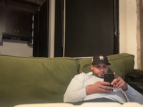 Snapshot of Insaneskillzz69 chatting on March 7, 2025, 1:07 pm Insaneskillzz69 online show from March 7, 2025, 1:07 pm