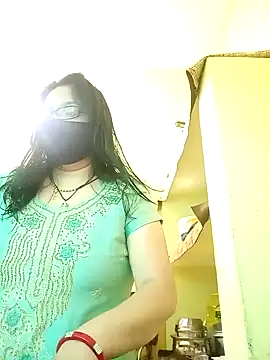 Snapshot of heenage chatting on February 10, 2025, 2:52 am heenage online show from February 10, 2025, 2:52 am