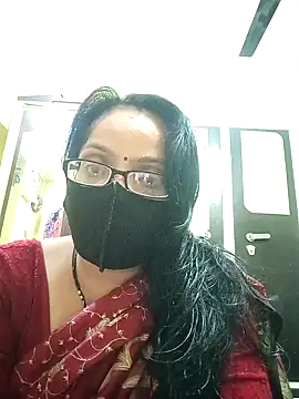 Snapshot of heenage chatting on February 12, 2025, 7:44 am heenage online show from February 12, 2025, 7:44 am