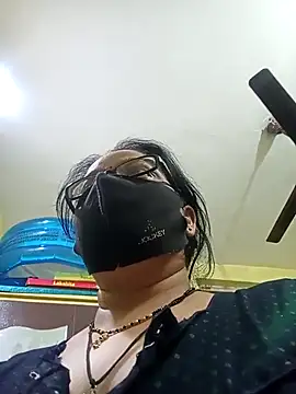 Snapshot of heenage chatting on March 1, 2025, 4:33 pm heenage online show from March 1, 2025, 4:33 pm