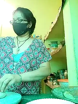 Snapshot of heenage chatting on March 18, 2025, 5:56 am heenage online show from March 18, 2025, 5:56 am