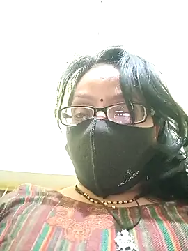 Snapshot of heenage chatting on February 13, 2025, 1:37 pm heenage online show from February 13, 2025, 1:37 pm