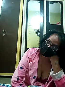 heenage online show from December 4, 2025, 3:22 pm