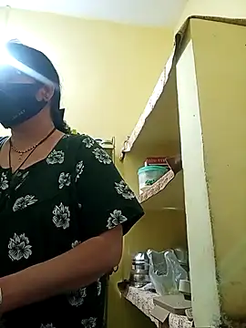 Snapshot of heenage chatting on March 2, 2025, 2:15 pm heenage online show from March 2, 2025, 2:15 pm