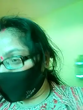 Snapshot of heenage chatting on February 15, 2025, 9:27 am heenage online show from February 15, 2025, 9:27 am