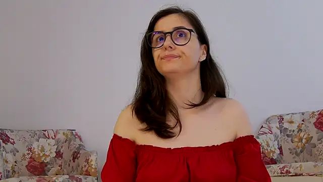 SophieeRain online show from September 28, 2025, 12:01 pm