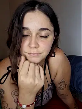 luuhcat09 online show from February 19, 2025, 2:44 am