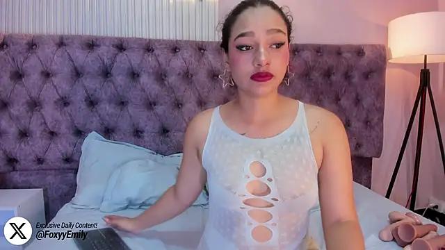 EMILYY FOXY online show from February 25, 2025, 7:38 pm