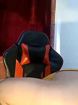 EMILYY FOXY online show from January 11, 2026, 7:10 pm