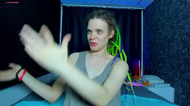 Snapshot of KIKI_Krash chatting on January 16, 2026, 10:19 am KIKI Krash online show from January 16, 2026, 10:19 am