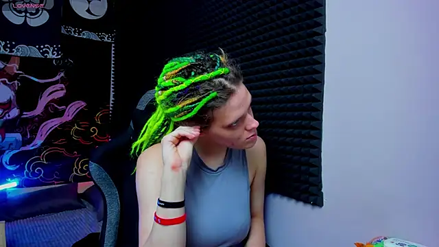 Snapshot of KIKI_Krash chatting on October 10, 2025, 10:05 am KIKI Krash online show from October 10, 2025, 10:05 am