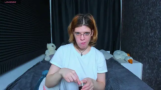 KIKI Krash online show from February 17, 2025, 1:11 pm