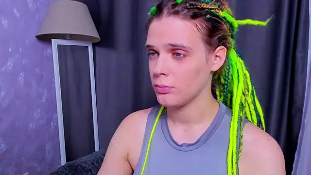 Snapshot of KIKI_Krash chatting on September 23, 2025, 10:44 am KIKI Krash online show from September 23, 2025, 10:44 am