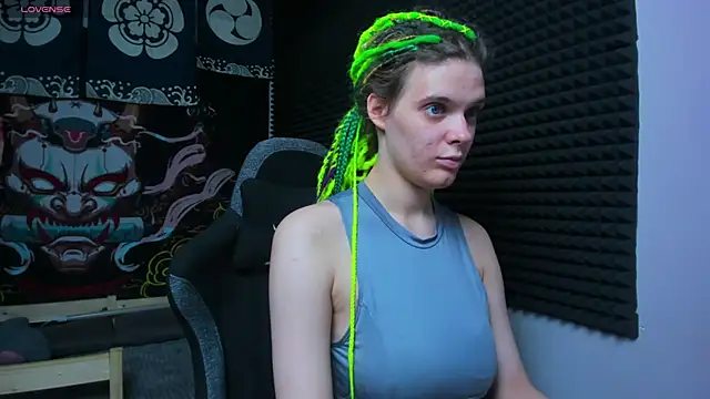 Snapshot of KIKI_Krash chatting on October 7, 2025, 10:05 am KIKI Krash online show from October 7, 2025, 10:05 am