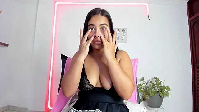 anniesweet- online show from November 28, 2025, 1:22 pm