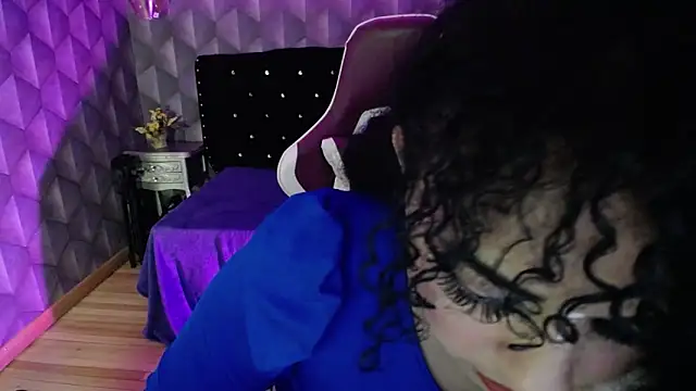 Sofiacowperx online show from February 15, 2025, 2:33 pm