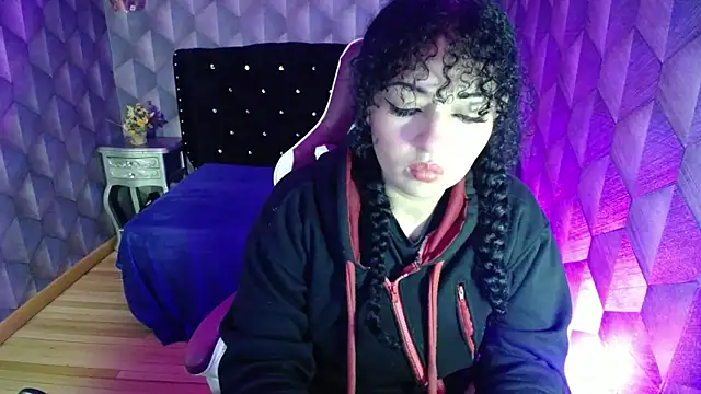 Sofiacowperx online show from February 22, 2025, 12:51 pm