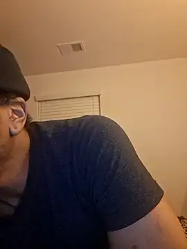 bigboytoy912 online show from March 17, 2026, 12:13 am