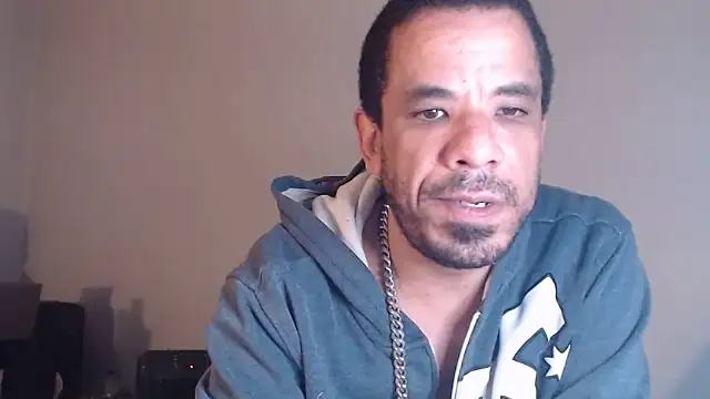 Tjskigh online show from April 13, 2026, 2:48 am