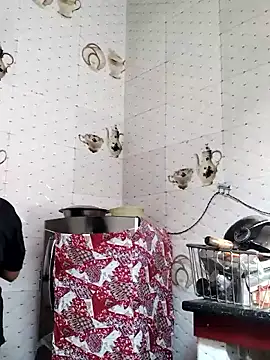 Snapshot of illay_love chatting on November 4, 2025, 5:22 am illay love online show from November 4, 2025, 5:22 am