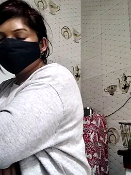 Snapshot of illay_love chatting on December 14, 2025, 10:32 am illay love online show from December 14, 2025, 10:32 am