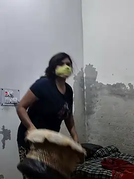 Snapshot of illay_love chatting on December 17, 2025, 3:39 pm illay love online show from December 17, 2025, 3:39 pm