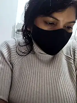 Snapshot of illay_love chatting on December 22, 2025, 6:02 am illay love online show from December 22, 2025, 6:02 am