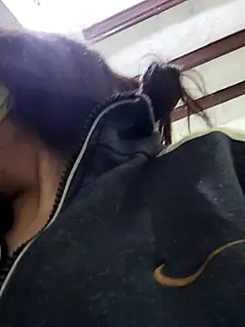 Snapshot of illay_love chatting on January 13, 2026, 3:10 am illay love online show from January 13, 2026, 3:10 am