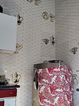 illay love online show from September 17, 2025, 4:36 am