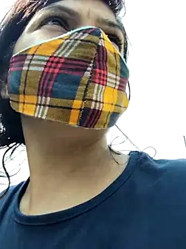 illay love online show from October 3, 2025, 7:32 am