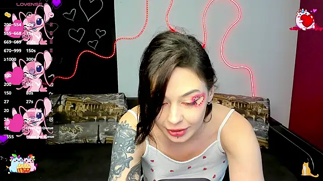 Snapshot of NataliMillers chatting on February 14, 2025, 10:17 am NataliMillers online show from February 14, 2025, 10:17 am