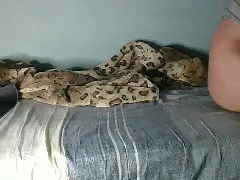 Horny208 online show from November 13, 2025, 6:39 am