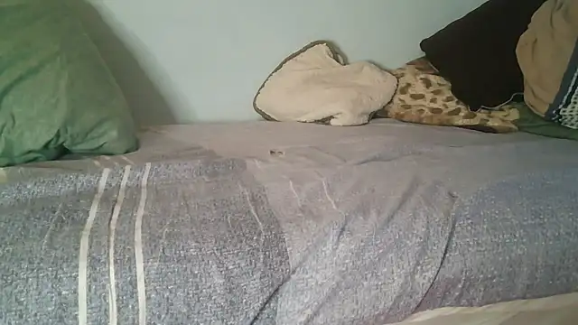 Horny208 online show from December 3, 2025, 3:22 pm