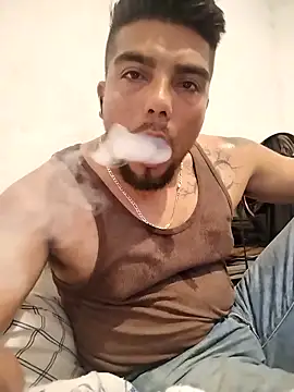 alfredyy55 online show from September 21, 2025, 1:33 am
