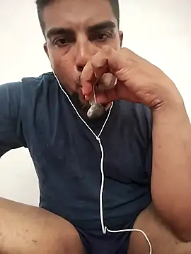 alfredyy55 online show from September 10, 2025, 7:13 pm
