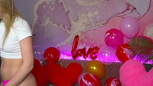 Snapshot of MayaRayy chatting on February 5, 2026, 8:48 pm MayaRayy online show from February 5, 2026, 8:48 pm