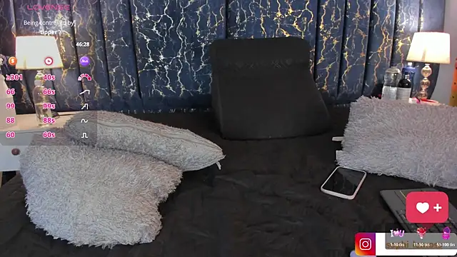 Sophia Lemos online show from November 8, 2025, 2:09 pm